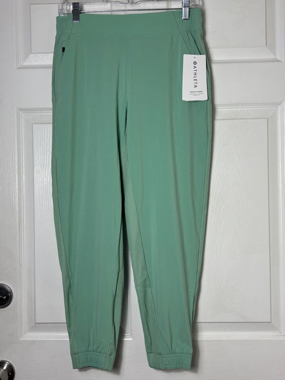 NEW MWT Athleta Brooklyn Jogger Seafoam Green Active Wear Pants size 8 Petite